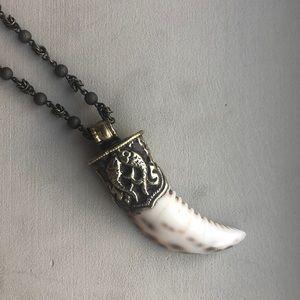 Long pendant necklace